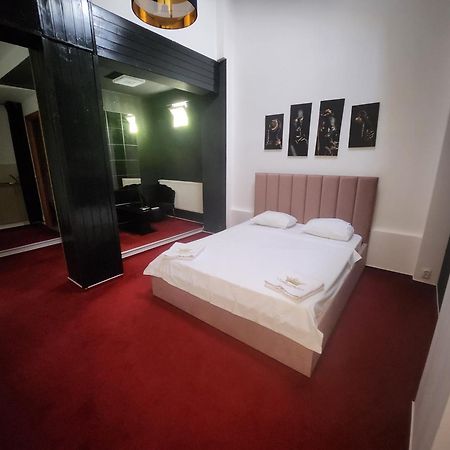 Karma Hotell Bukarest Exteriör bild